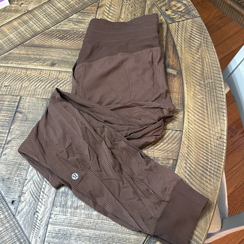 Lululemon Dance Studio joggers. Womens size 4